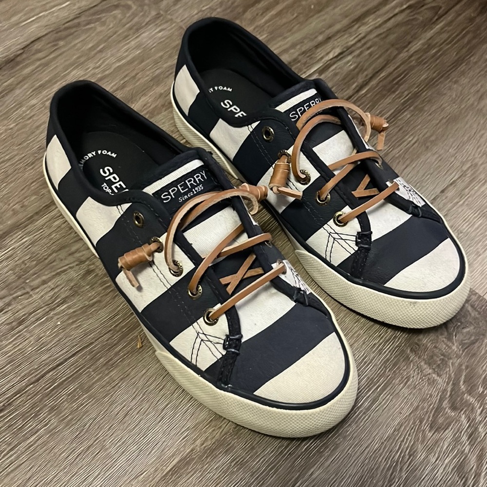 Sperry Sneakers